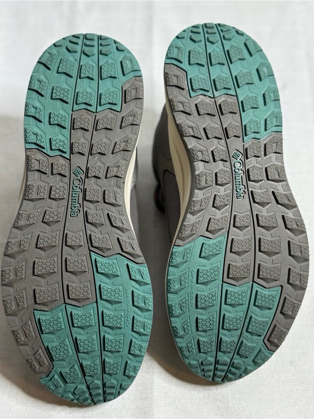 Columbia Women’s Pivot Mid Waterproof Trail Hiking Shoes Gray  6.5 - Picture 9 of 9